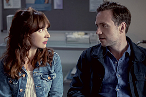 开播拿下9.4分,这部苹果出品的冷门剧,太治愈了